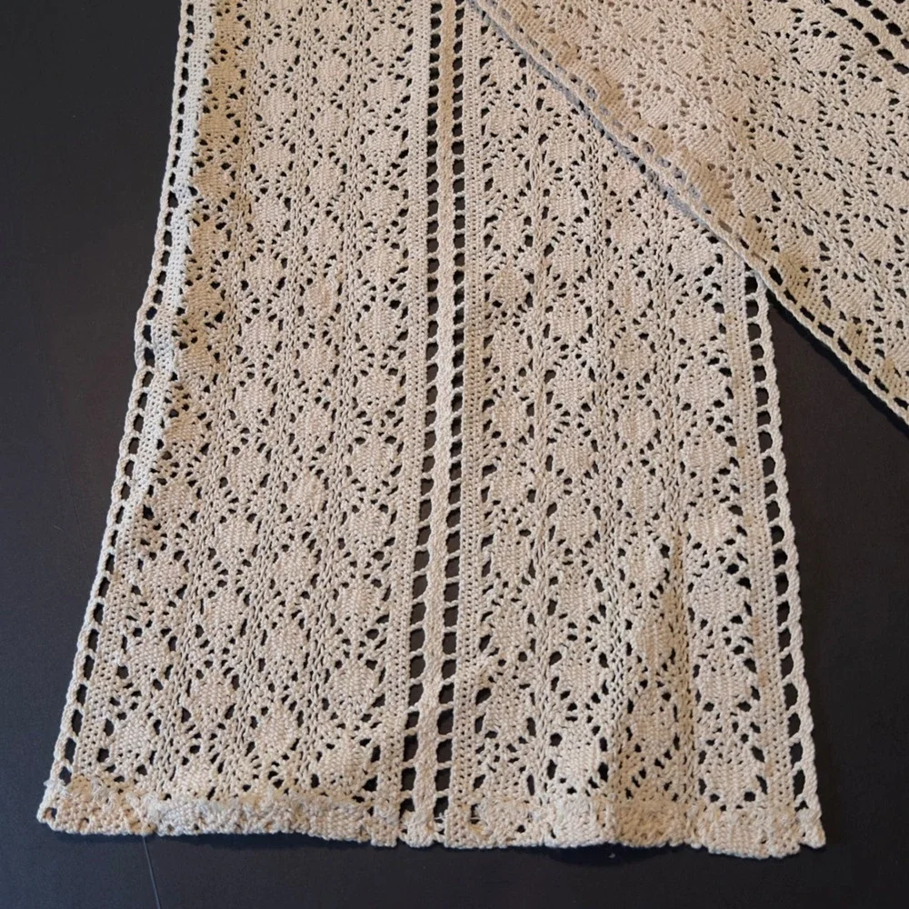 Hobby Lobby Cream Crochet Knit Table Runner Floral Lace Boho Farmhouse 11.5x51